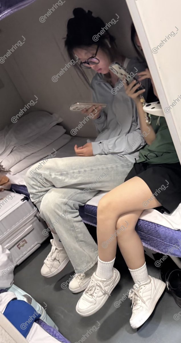 nehring_J's tweet photo. 库存。又是香喷喷的女大
#扫楼 #打胶 #卧铺 #卧铺打胶 https://t.co/RG5Xx3XJPM