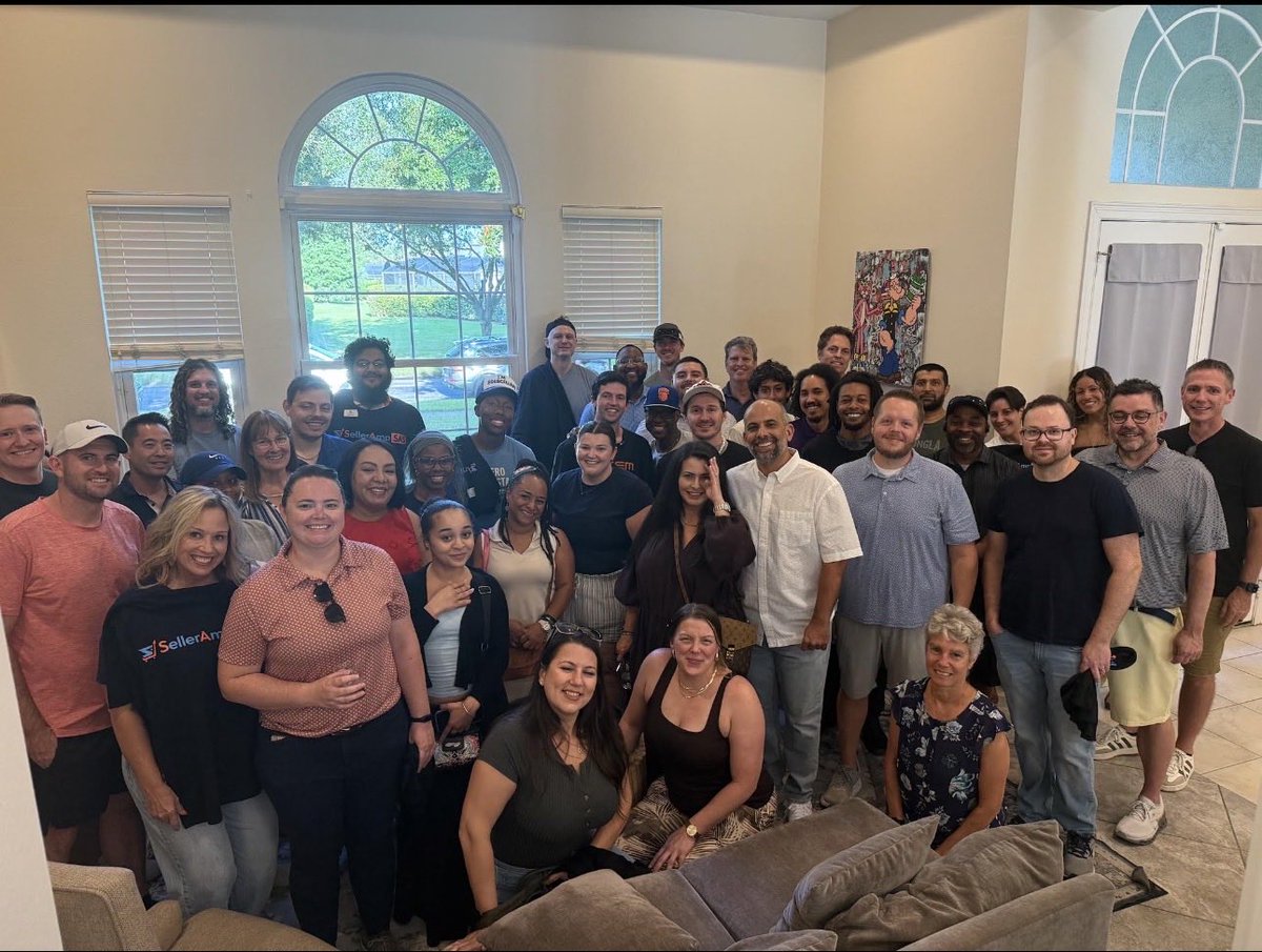 Plumdaddy_FBA's tweet photo. Orlando Meet Up was crazy! Just this picture of people alone bring in more than 10 million dollars for Amazon in a month. Huge thank you to @cleartheshelf for hosting us all. https://t.co/2XLO59ij7h
