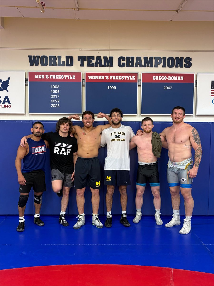 CliffKeenWC's tweet photo. CKWC repping in Colorado Springs. 〽️ https://t.co/FcZf0dbI74