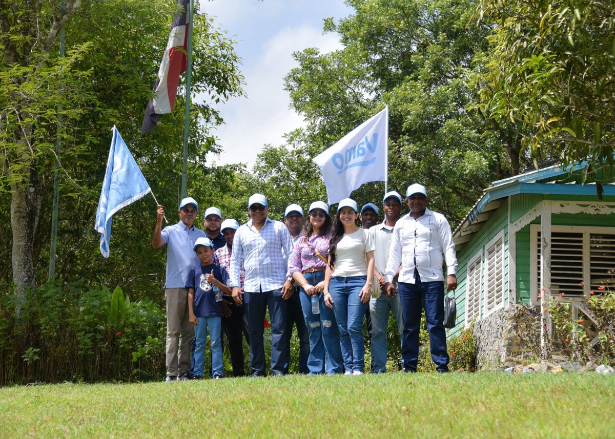 vamocomunica's tweet photo. VAMO celebra exitoso encuentro con líderes por la defensa de la Laguna Manatí y el Parque Nacional del Ozama, en el Municipio de La Victoria, Provincia Santo Domingo. https://t.co/EkCq9bw5FH