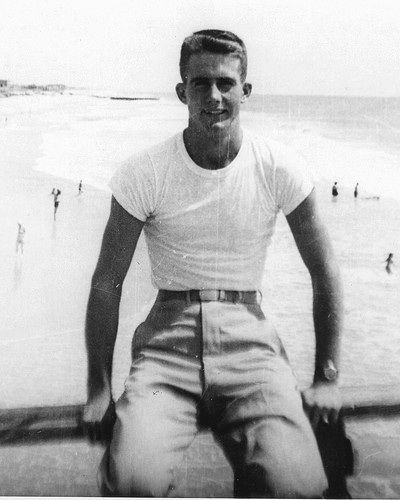Navythunder808's tweet photo. Sexy men from yesteryear. I enjoy looking through old photos. https://t.co/r5KOORAn0g