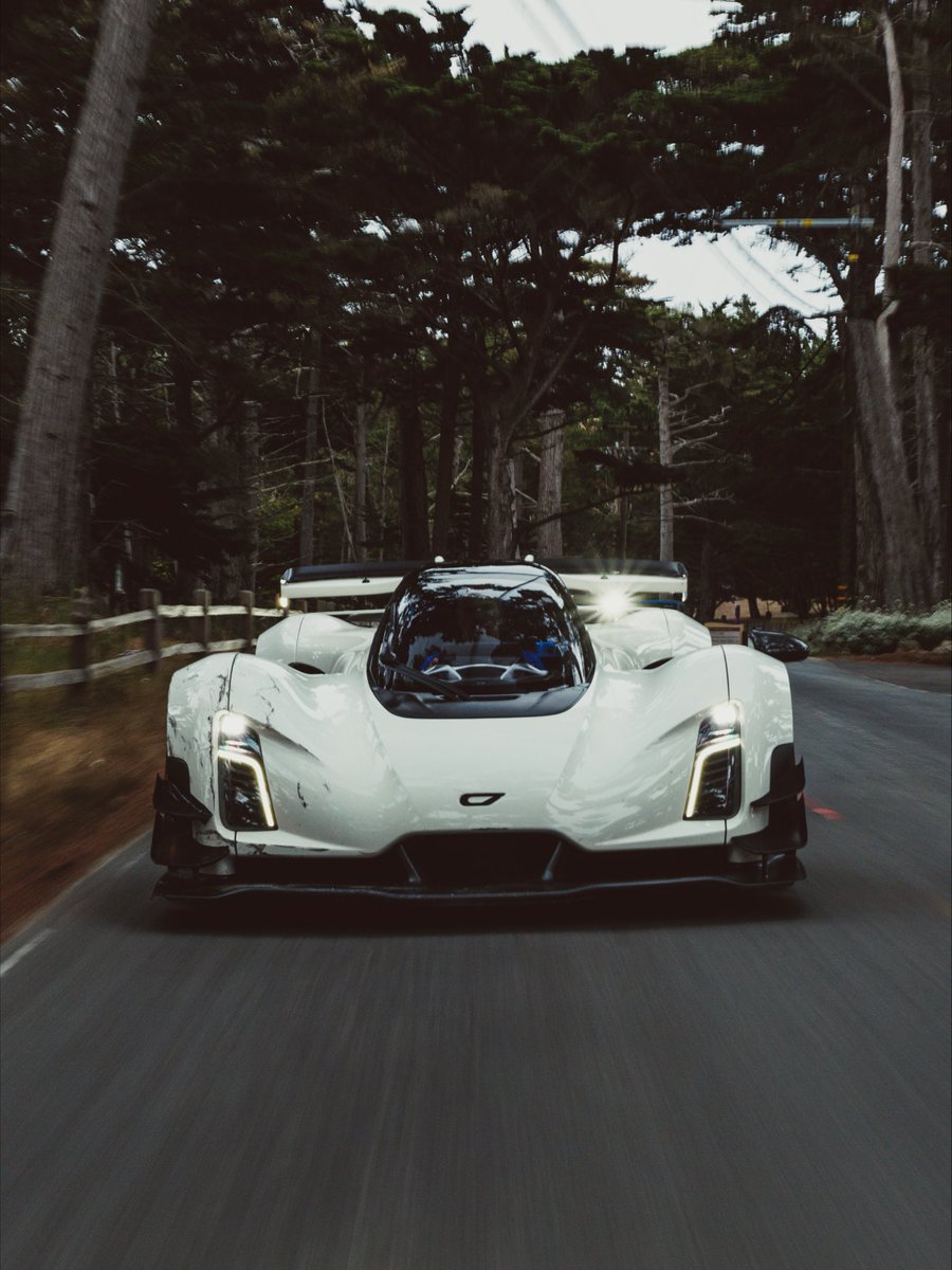 CzingerVehicles's tweet photo. A look back at Car Week 2025, where we came out in full force across the Monterey peninsula – and this year, we’re going even bigger.

#Czinger21C #MadeInAmerica #CaliforniaHypercar https://t.co/ewWnz1fdiQ