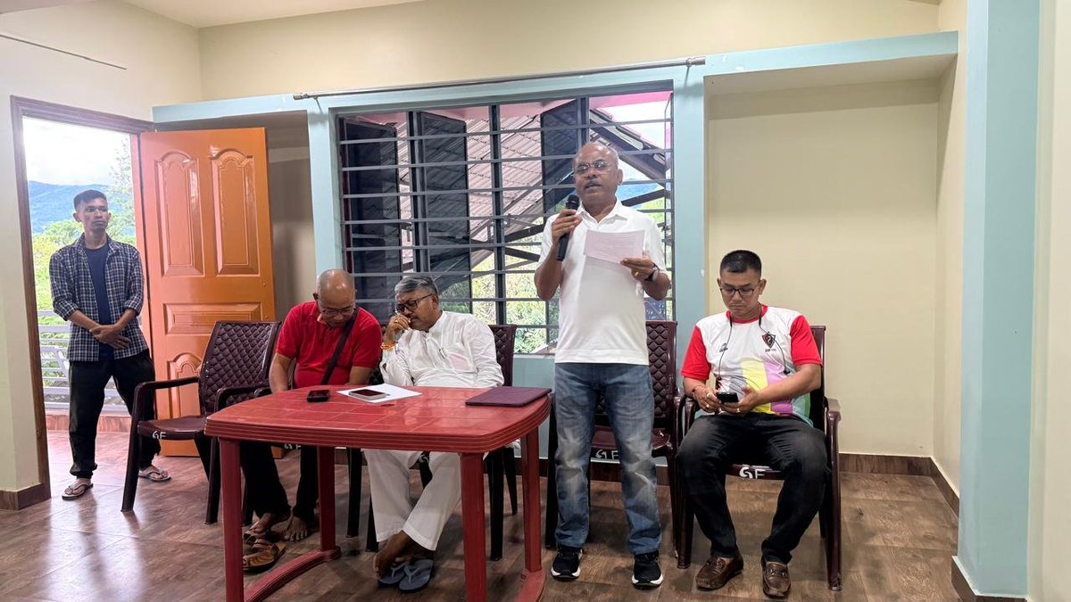 ShahNawazKhanMM's tweet photo. An interactive session with the Hon'ble Minister of Home Affairs, Youth Affairs, and Sports took place yesterday at 5:00 PM at his residence. The delegation attending the meeting included Shri Gokul Laishram (Senior Consultant), Shri Laishram Premjit Meitei (President, BJYM Bishnupur Mandal), Shri Khaidem Roshan Meitei (In-Charge, Media), and Shah Nawazkhan (Vice President, Minority Morcha, BJP Manipur).