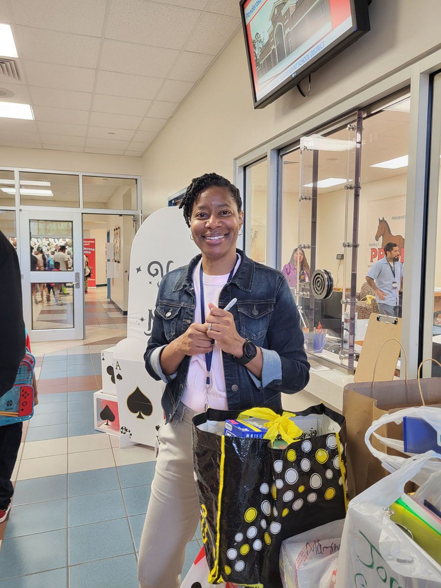 SpringISD_GCMH's tweet photo. Starting the school year strong at Ponderosa Elementary!  We loved stopping by to support our amazing counselors as they welcomed students back for the first day of school!  Here’s to an incredible year ahead!
 #TheNewSpringISD #BackToSchool #GCMH #CounselorsMatter https://t.co/pS3phmc5Ks