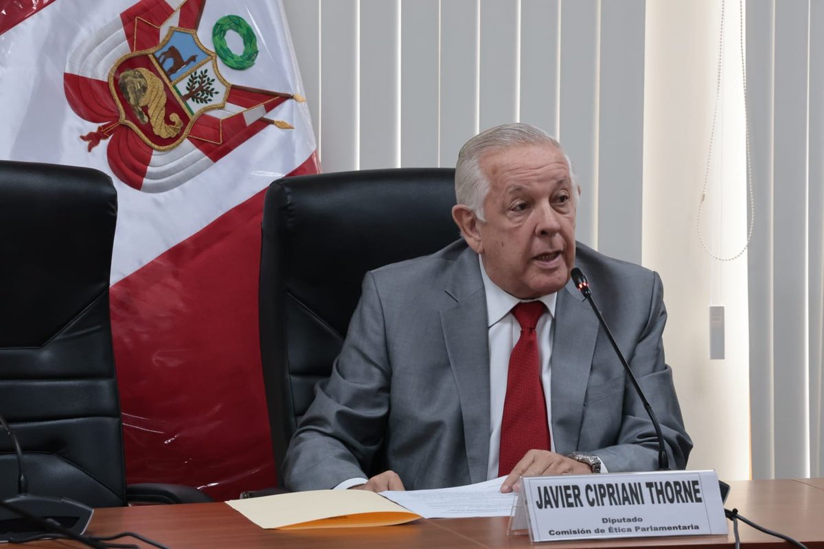 congresoperu's tweet photo. #CongresoInforma | Sesionó la Comisión de Ética Parlamentaria de la Cámara de Diputados. 

Durante la sesión, el diputado Javier Cipriani, quien condujo la sesión, anunció que la elección de la Mesa Directiva de la Comisión de Ética se suspendió para el martes 11 de agosto a las 11 a. m.