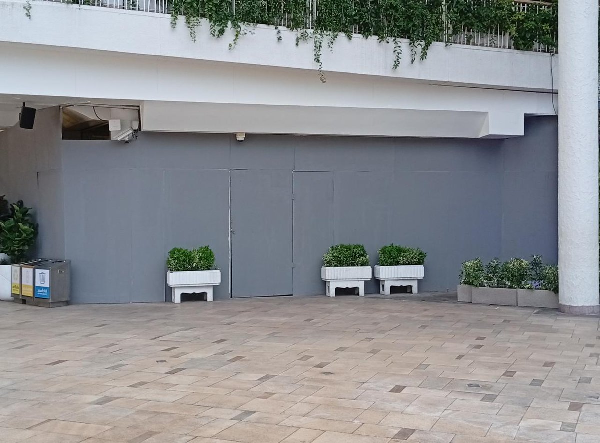 PattayaNewsFlas's tweet photo. Believe it or not:
McDonald's has vacated the ground floor of Central Pattaya Mall (formerly CentralFestival)
#Thailand #Pattaya #Bangkok #Phuket #Kohsamui #News #Entertainment #holidays #EntertainmentNews #holiday #พัทยา #ภูเก็ต #กรุงเทพ #ประเทศไทย https://t.co/ttBDG3G8zm