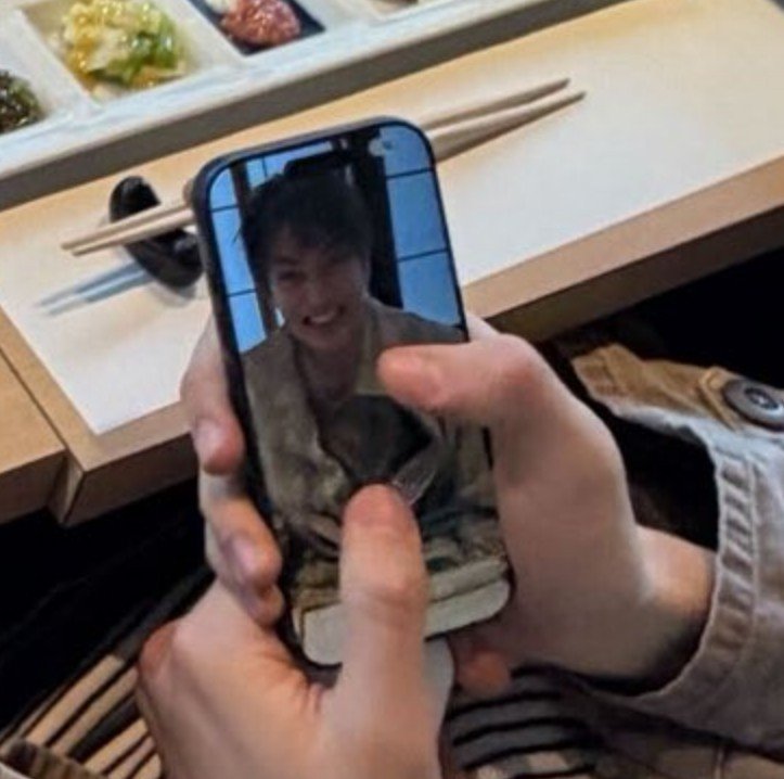 harumancortis's tweet photo. i still think about this picture https://t.co/8qmoZZLgIr
