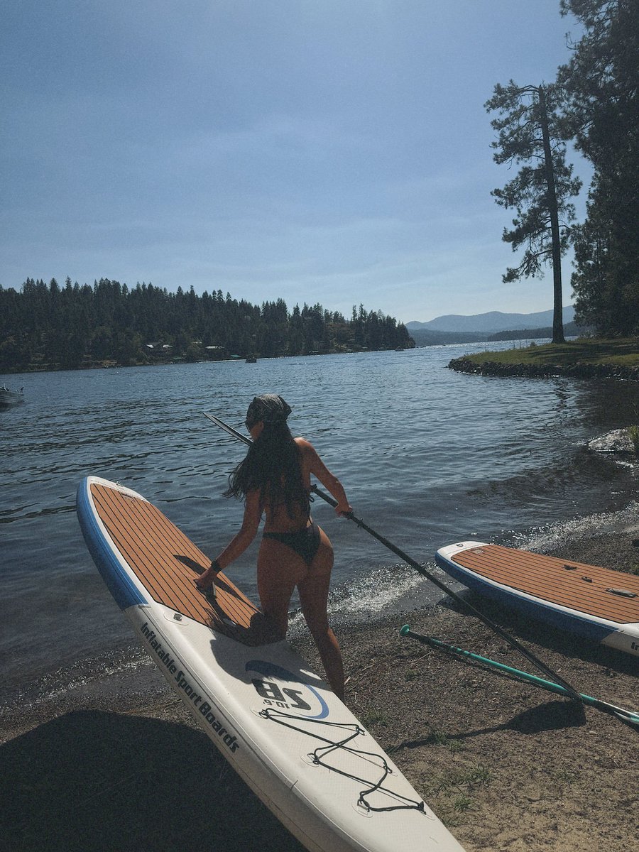 Richard6104's tweet photo. Kim Kardashian lake maxxxing.🚣‍♀️ https://t.co/sMaZoSJb68