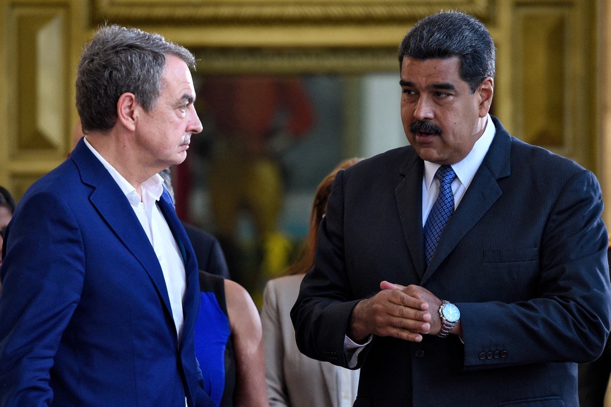 ArmandoInfo's tweet photo. La investigación de la Policía Nacional española que resultó en la imputación del expresidente de Gobierno, José Luis Rodríguez Zapatero encontró que esta trama, tejida entre al menos 60 personas, mantenía múltiples conexiones con la Venezuela de Maduro
📍https://t.co/fkD4qyMrhK https://t.co/dG9mI1nOH0