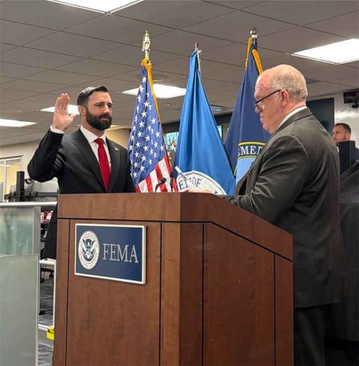 mattvanswol's tweet photo. 🚨#BREAKING: Former Navy Seal, Cameron Hamilton, has now taken over as FEMA Administrator FOR A 2ND TIME!!!!

Cameron was an EXTREMELY vocal critic of FEMA’s response in Western North Carolina and was fired by Kristi Noem.

THANK YOU PRESIDENT TRUMP FOR BRINGING HIM BACK!!!!!!!! https://t.co/01thcdvxJC