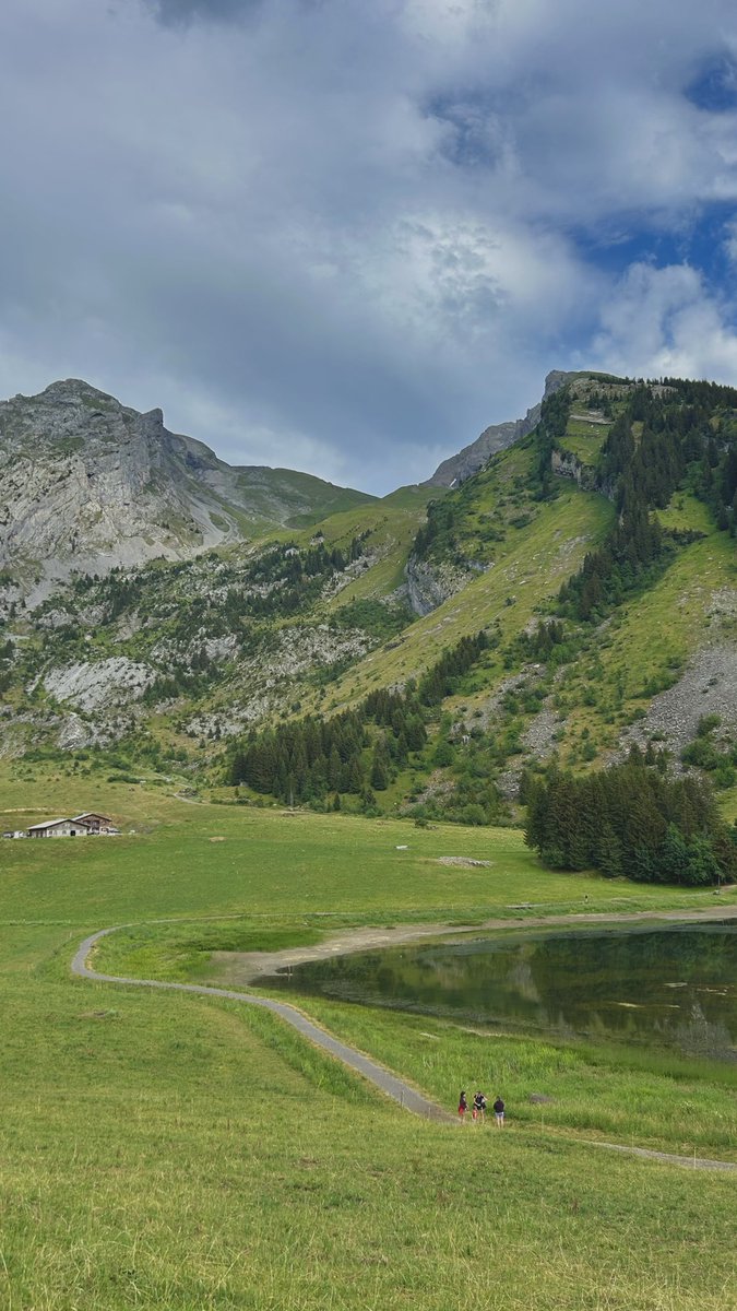 mohaaabf's tweet photo. La beauté de la Haute-Savoie https://t.co/9hHy65SBw9