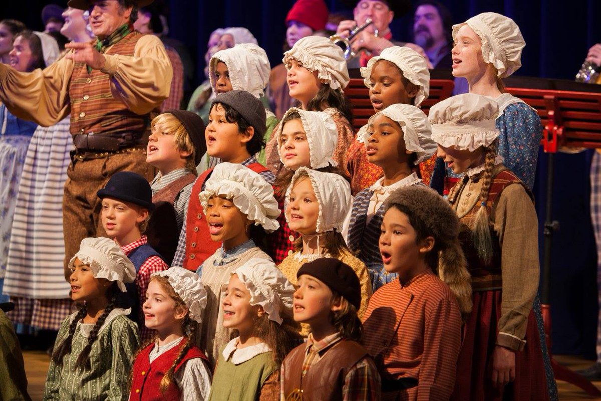 revelsdc's tweet photo. The sign-up link for #WinterRevels Children’s Chorus auditions has gone live! We’re looking for children ages 8 to 12, of all ancestries, to join our enthusiastic multigenerational cast for a special holiday show set in 19th century Washington, D.C. https://t.co/KcfuT6iaLz https://t.co/7ND0CWZMxM