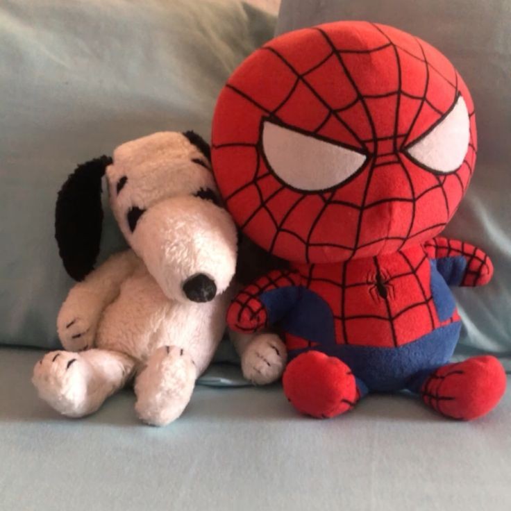 enjieunn's tweet photo. a bit late but happy birthday snoopy and peter parker 😚🤏 https://t.co/dSZiX27sKm