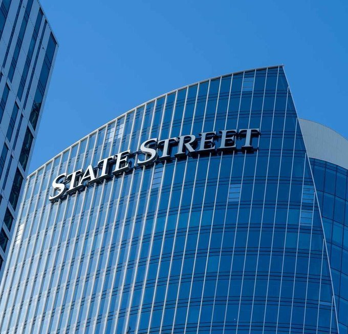 BTCTimescom's tweet photo. 🚀 $6.3 trillion State Street added 506,635 shares of @Strategy, increasing its position to 7.52 million shares worth roughly $758 million. https://t.co/boHZFGe3fR