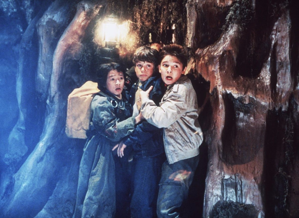 GalaxyTheatres's tweet photo. Goonies never say die! 💎 Grab your crew and join us for our Flashback Cinema presentation of THE GOONIES this Wednesday, 8/12. Get tickets.
🎟️:https://t.co/ZeFTRbEvIl
#GalaxyTheatres #FlashbackCinema #TheGoonies https://t.co/SeUTnXUc5F