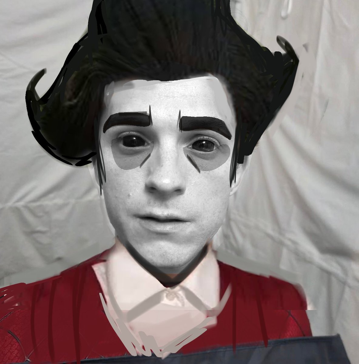 milanjorim7's tweet photo. Tom Holland on set of ‘DON'T STARVE ’. https://t.co/vRWcMo2765