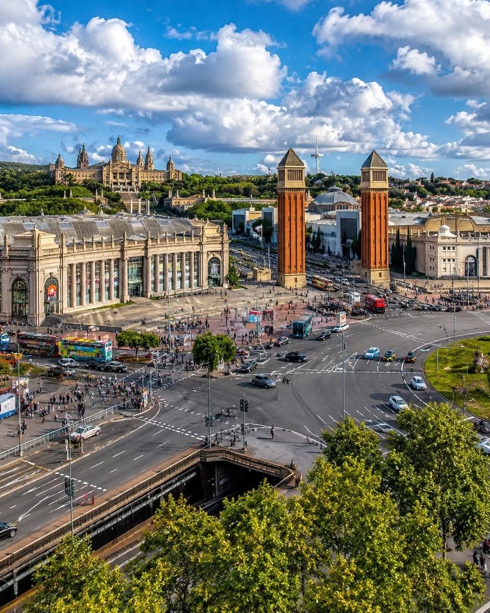 PrettyCitiesX's tweet photo. Barcelona, Spain 🇪🇸 https://t.co/GxyJ7mdARb
