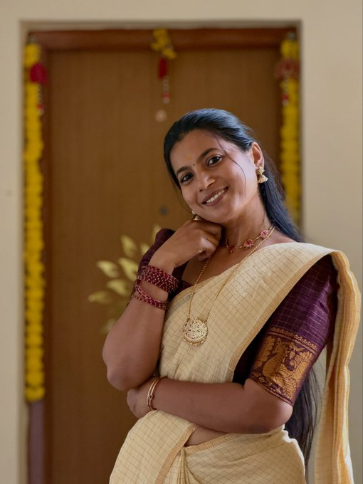 Mounikaa29's tweet photo. Subha Varadharaja
#Subha #SubhaVaradharaja https://t.co/gjwGL3sPRt