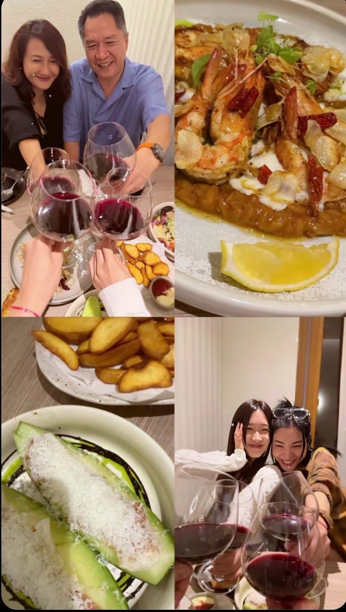 FayeAtomHuB's tweet photo. Noite super especial e cheia de amor! Faye Peraya e Atom jantando em família. Saúde! 🥂❤️

​🥂 Brinde em família  
​😋 Camarão com batatas
​👯‍♀️ Faye e Atom brindando
​🥩🍕 Mais delícias do jantar com steak e pizza

#FayePeraya #Atomparaya #FayeAtom #DinnerWithFamily #JantarEmFamília #FayePerayaFamily #Blessed 
@atomprys @malisorn00