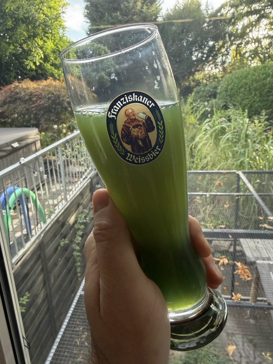 RichardNightfox's tweet photo. Is it Eurofurence yet? Greeny https://t.co/jCopn90Jrh