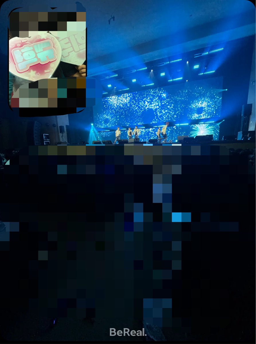 I2O7S2's tweet photo. 히히 https://t.co/rxBW1TZYDq