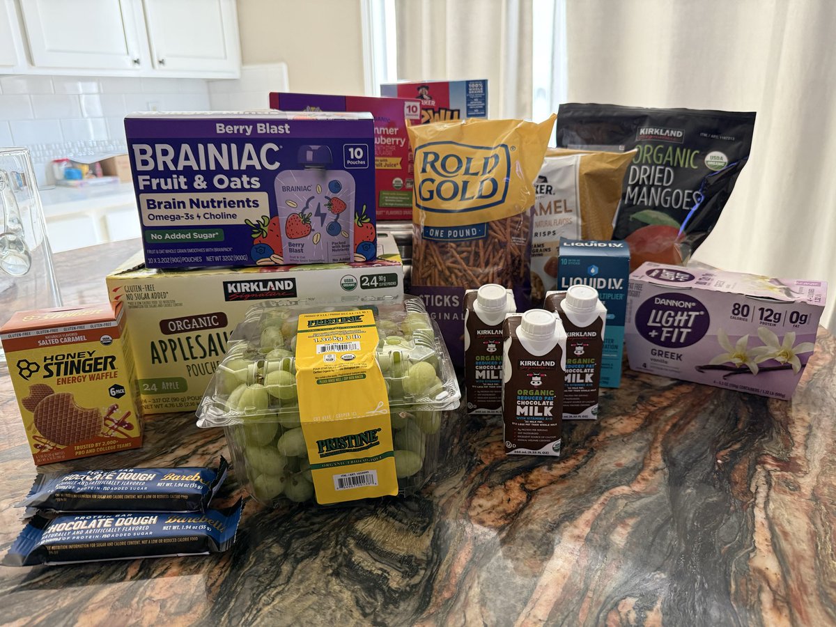 leojohn_83's tweet photo. Monday prep. Pre/post practice fuel go-to’s. https://t.co/2OlKMB6PXu