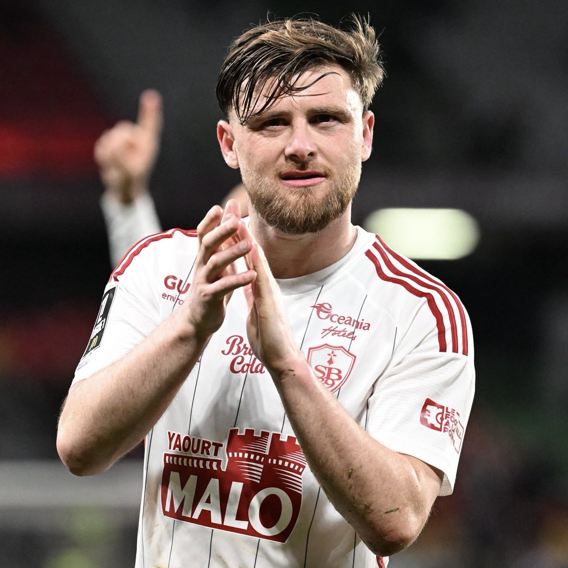 🚨 L’OGC NICE FONCE SUR HUGO MAGNETTI 🇫🇷, pour remplacer Abergel ! ❤️🖤
...