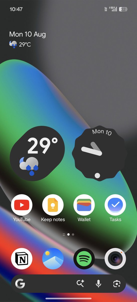FireDrop6000's tweet photo. Since the day I got my Find X9, I have noticed a specific glitch that really bugs me. For flux themes with motion photo or live wallpaper or for this flux theme as well, the global search background is default wallpaper colors. @colorosglobal please fix this issue https://t.co/xe4uJz41gB