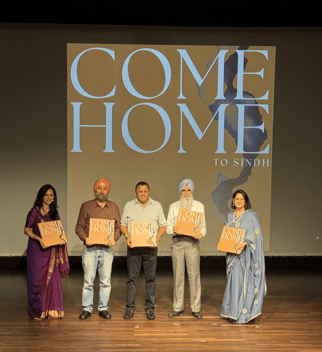 NewsStar69313's tweet photo. Sindhi Culture Foundation Launches Come Home To Sindh, Marks The Occasion With A Talk By Amardeep Singh In Bengaluru.
#Sindhi #Culture #Foundation #Launches #Come #Home #Sindh #Marks #Occasion #Talk #Amardeep #Singh #Bengaluru
https://t.co/AvrpVeex9G https://t.co/Vf0Yf6P0Oy