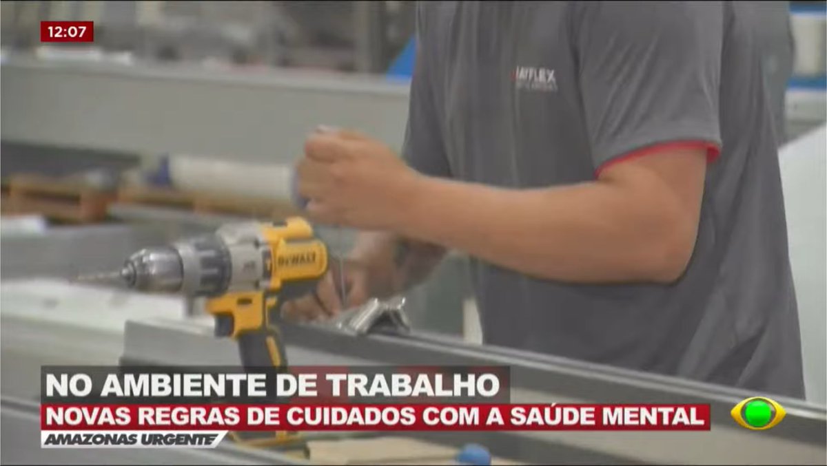 MidiaAmazonas's tweet photo. E a Band Amazonas que ainda não padroniza sou o Amazonas urgente e o Brasil Urgente edição Amazonas, e ainda exibem o GC antigo apenas nas reportagens gravadas, quando é ao vivo eles utilizam um Gc improvisado. https://t.co/VV1LbKgZfu