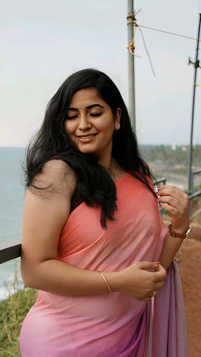 DudeeAkali's tweet photo. K Sudha a thread 
1/10 https://t.co/Z8WsKE5Vo4