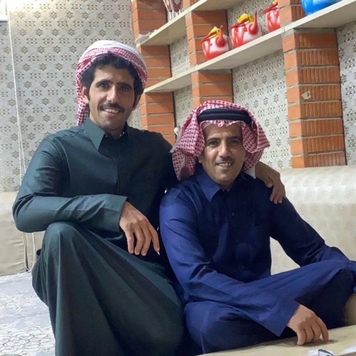 ajl3p's tweet photo. فيك شي من الرزانه وشي من - الهباّل 
وفيك شيء من المشاعر وشيء من القسى https://t.co/i1UGR3NmcD