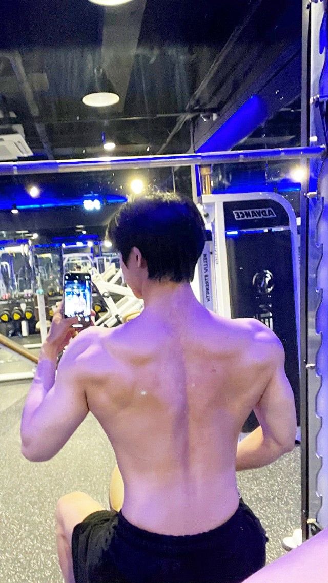 ckdrbsrhdwn's tweet photo. 의심스렂다,, https://t.co/O2Ceo2OyHd