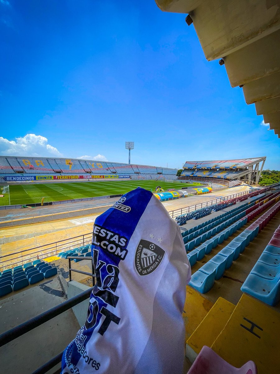 EstudiantesMEFC's tweet photo. 🛡️ ¡𝑷𝒐𝒓 𝒆𝒔𝒕𝒆 𝒆𝒔𝒄𝒖𝒅𝒐, 𝒉𝒐𝒚 𝒅𝒆𝒋𝒂𝒎𝒐𝒔 𝒕𝒐𝒅𝒐! 🔛

📍Estadio Pachencho Romero de Maracaibo 🏟️

#ElEquipodelPuebloMerideño https://t.co/5KZpKam4DD