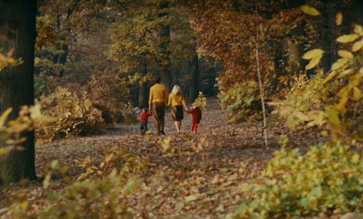auteurhouse's tweet photo. 🎬 Le Bonheur (1965, Varda) https://t.co/6Z2xxThYtj