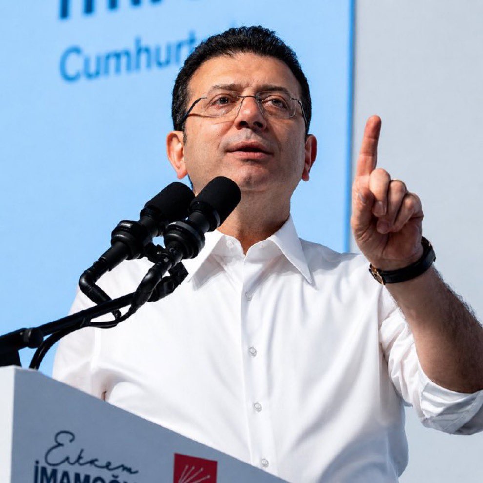 ajansmuhbir1923's tweet photo. Ekrem İmamoğlu: "Genel Başkanımız Sayın Özgür Özel’in açtığı yeni siyaset yoluna, büyük mücadelesine ve liderliğine inanıyor; bütün uyarıları ile ortaya koyduğu üstün kararlılığı yürekten destekliyorum.

Bugün aldığı kararın altına imzamı atıyorum." https://t.co/Kk6e7RVedK