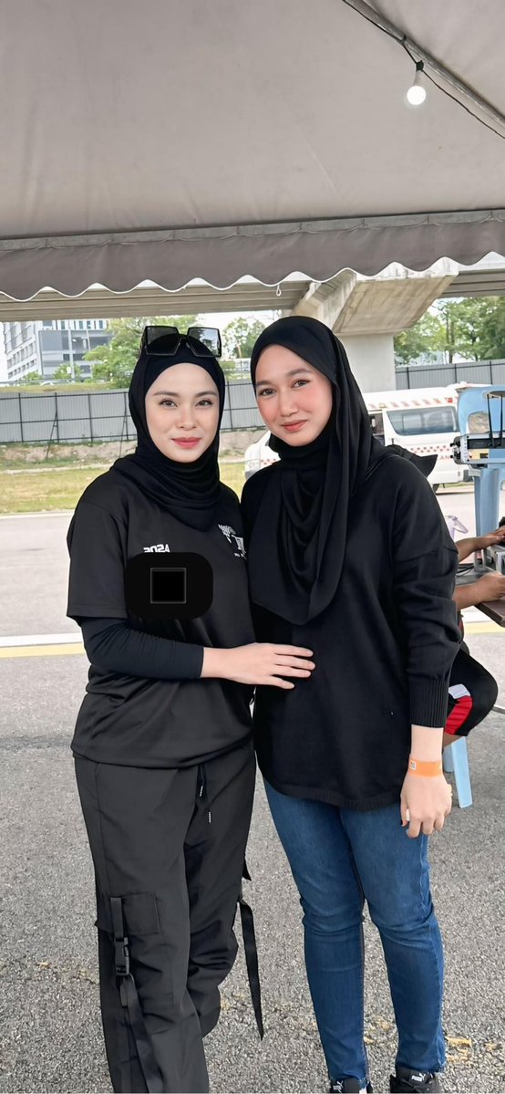 snhusnina's tweet photo. Dari 64kg turun 53kg tanpa cut sugar, no cut nasi at all total damage 11kg. SHUT DOWN!!! https://t.co/GQw5mJ8lgg