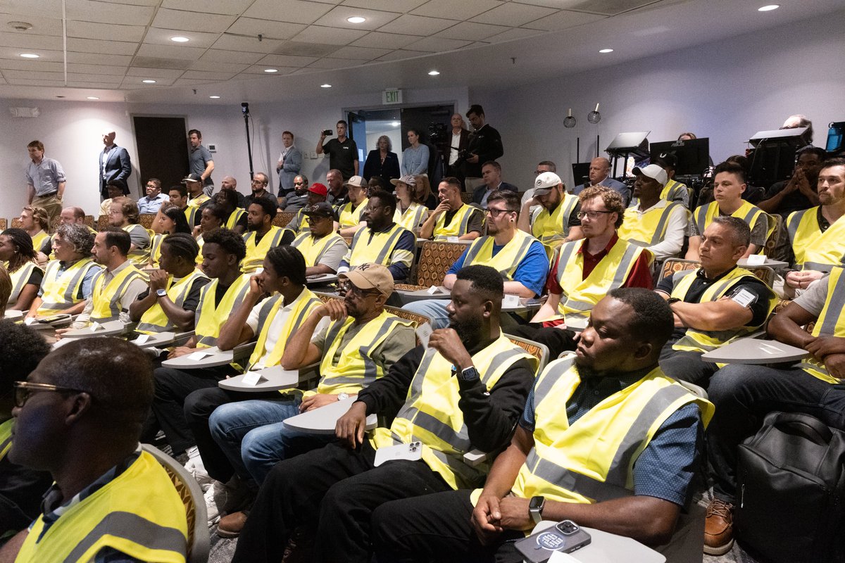 AmerWorkAcademy's tweet photo. The first graduating class of America's Workforce Academy is here! 🎓

In 4 weeks, they earned a credential and the skills to build the infrastructure powering American AI — so they are job site ready.

Congrats, Indianapolis &amp; Columbus grads! 👉 https://t.co/mRzAuIeocG https://t.co/HIgw7pXEET