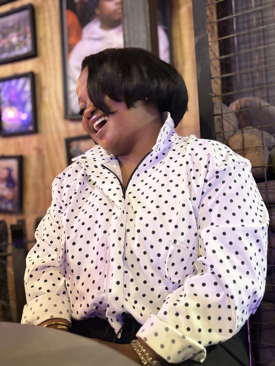 AuntyTshego's tweet photo. 🤍🖤 https://t.co/VH1tQDr2j1