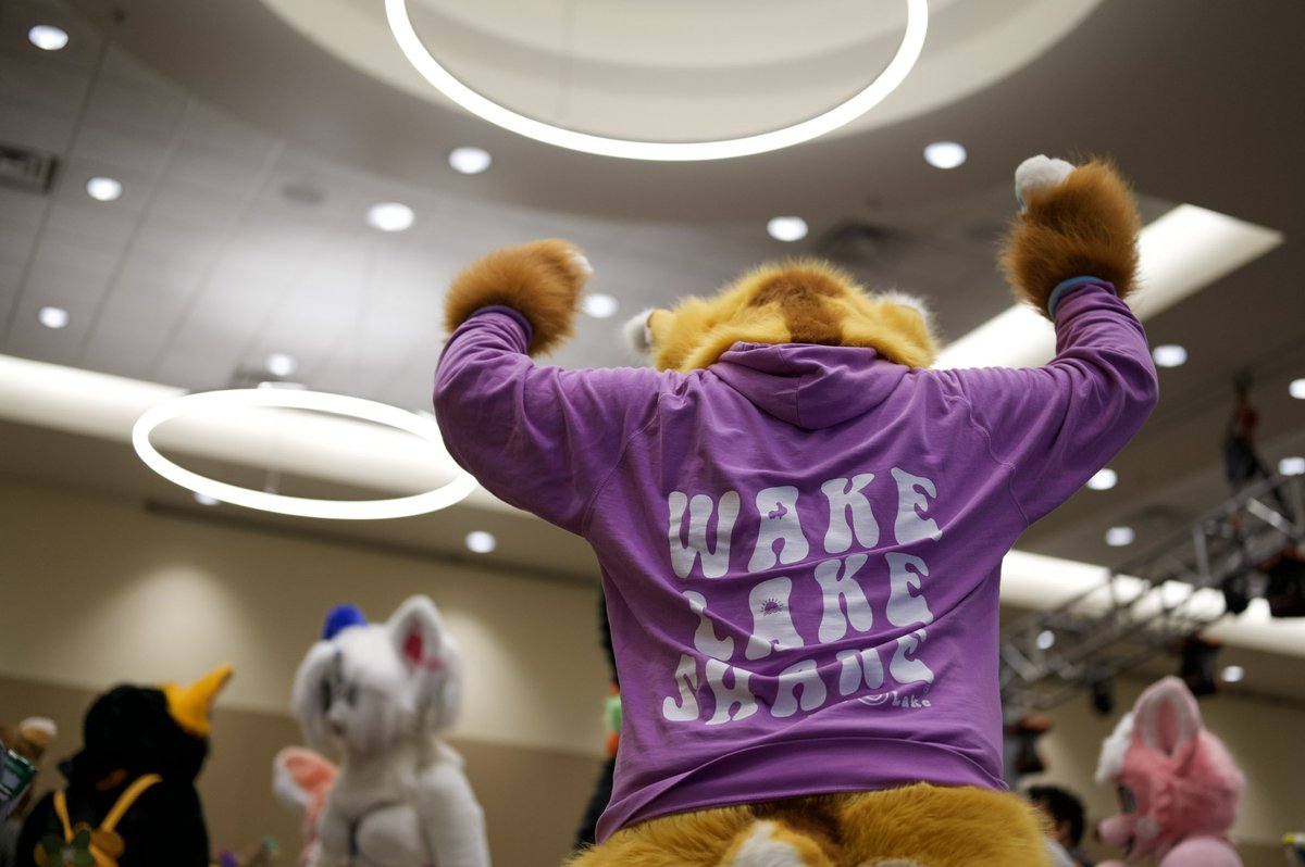 WalkingLynx's tweet photo. A handful of photos from #awu2026, I’m already looking forward to next year 1/2 https://t.co/rYWe26dHwD