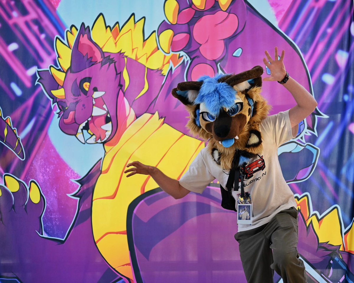 WalkingLynx's tweet photo. 2/2 More to come when I get home to edit https://t.co/5FofOBTOeB