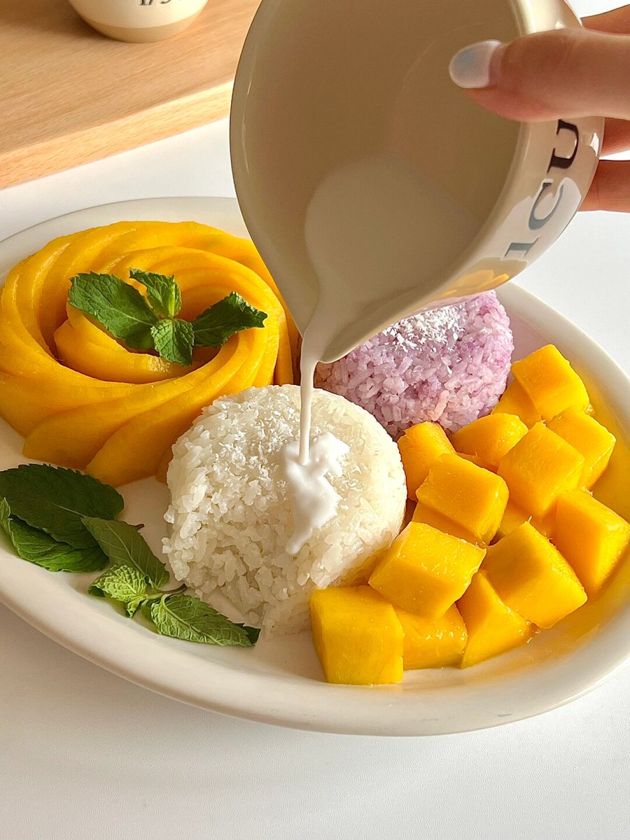 BESTFRI55567867's tweet photo. Craving a burst of tropical flavor Our homemade Thai mango sticky rice brings sweet, creamy coconut goodness paired with ripe, juicy mango—your new go-to comfort bite!， https://t.co/miPaowCq0i