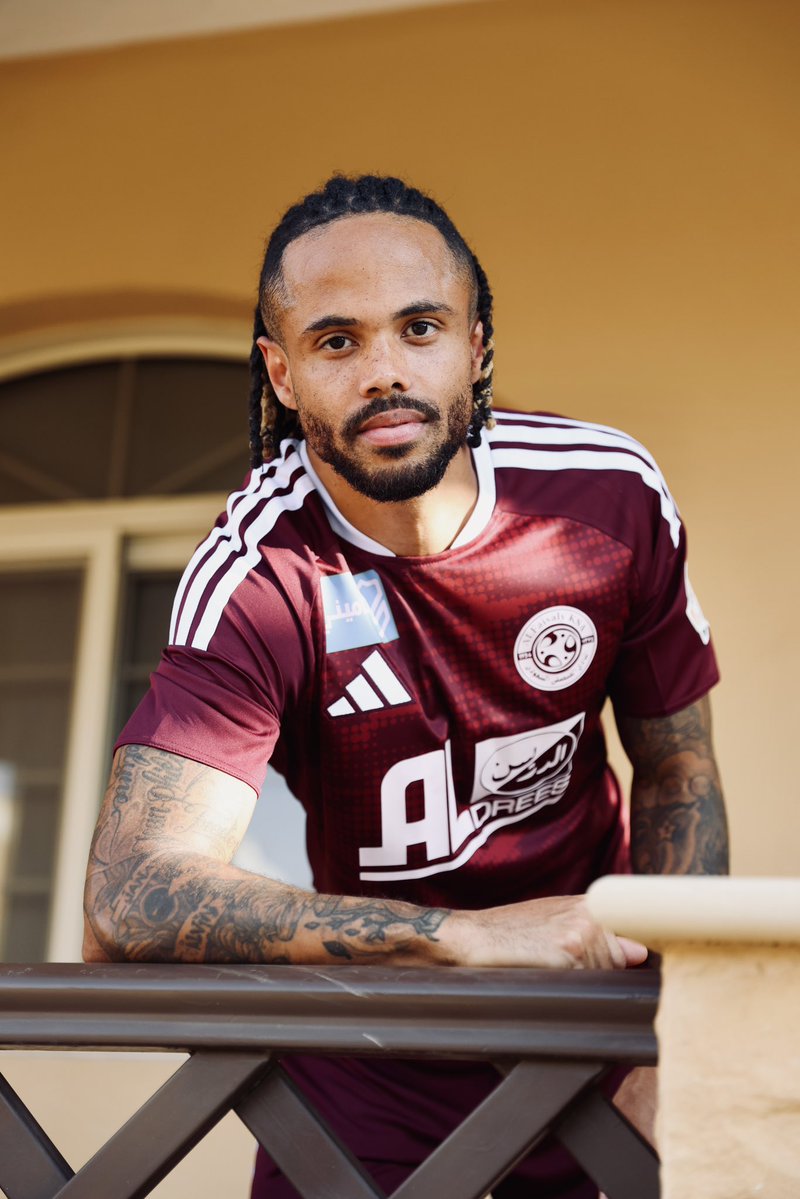 AlFaisaly's tweet photo. تاريخٌ يُحكى وعشقٌ يُرتدى 📸
#عنابي_سدير | #New_Kit https://t.co/Paz5jP4eZx