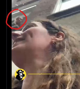 pjvanerp's tweet photo. @_WMedia_ Heeft de politie ook nog even gekeken wie de waarschijnlijke watergooier was? https://t.co/irXAWQNnYv