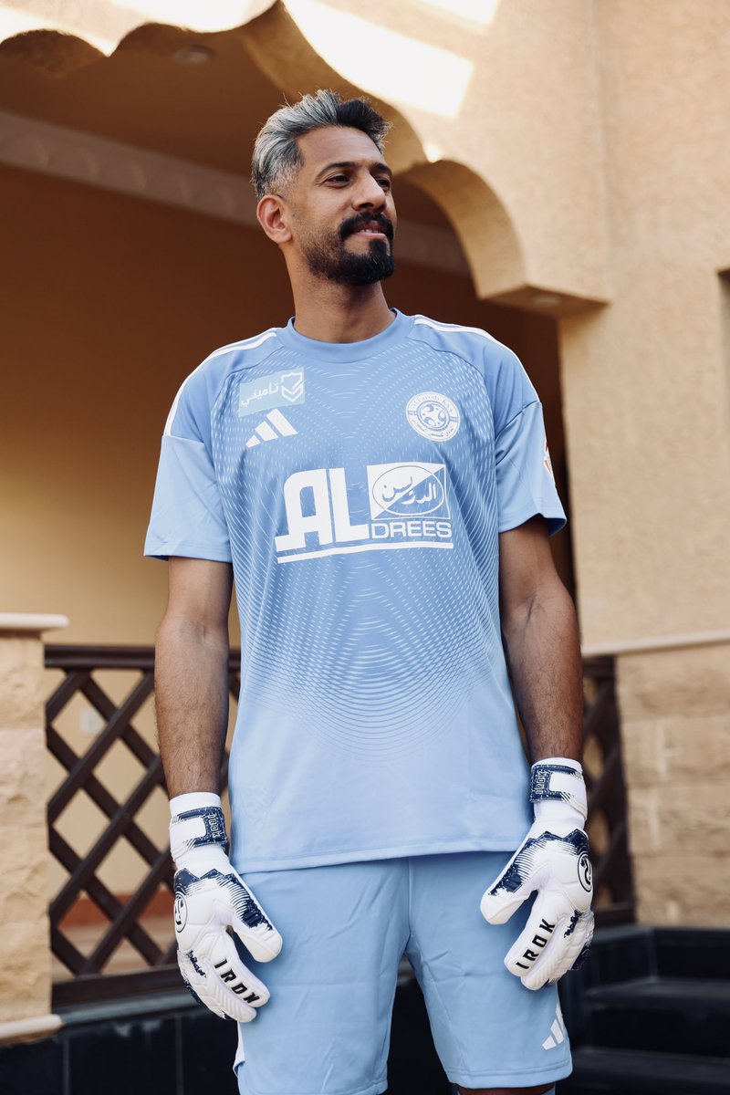 AlFaisaly's tweet photo. 🧤🚫
#عنابي_سدير | #New_Kit https://t.co/3lSFhhuijs