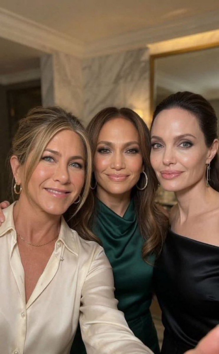 JenniferAnis431's tweet photo. If you were to choose who among us will you choose my love 💕💕💕 https://t.co/ywy5jP0oJa