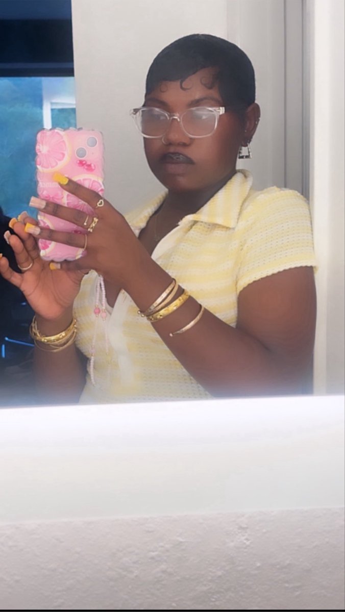 thicchocolatee's tweet photo. She’s backkkkkk https://t.co/O8dn0V8Q5L