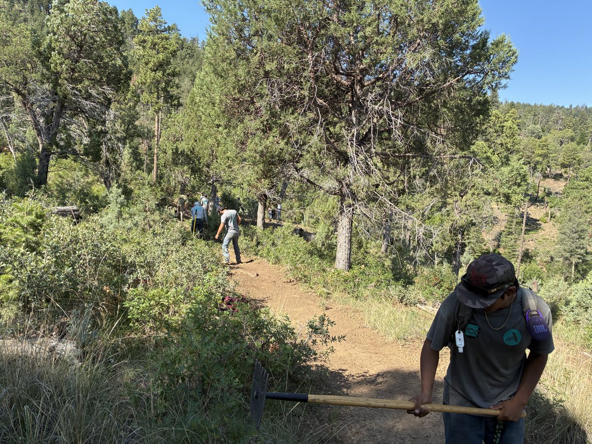 Ecoservants's tweet photo. NM Youth Conservation Corps working on Grindstone Connector trail today #NMYCC #CNCS #AmeriCorps #NationalServiceWorks https://t.co/L2VFWJSEsQ
