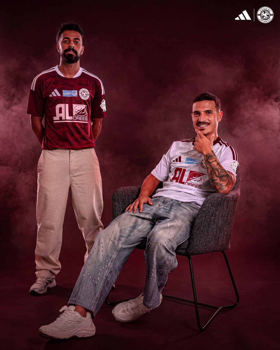 AlFaisaly's tweet photo. أناقة تحمل هويتنا ..
تفاصيل صُممت لترافقكم خارج الملعب ♥️✨
#عنابي_سدير | #New_kit https://t.co/v7Y9kVk3As