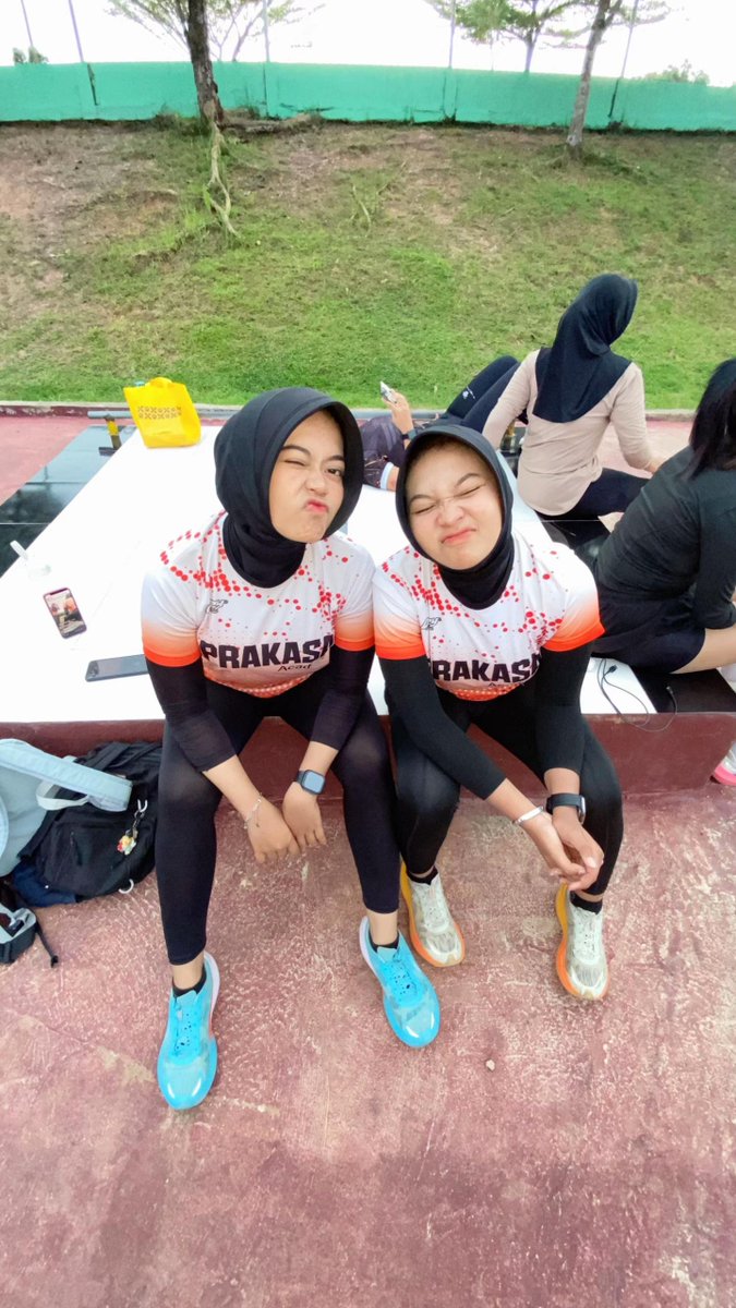 NewClusterOfc's tweet photo. Seharian keringetan pasti bau asem 😝 https://t.co/zurmml7G7e